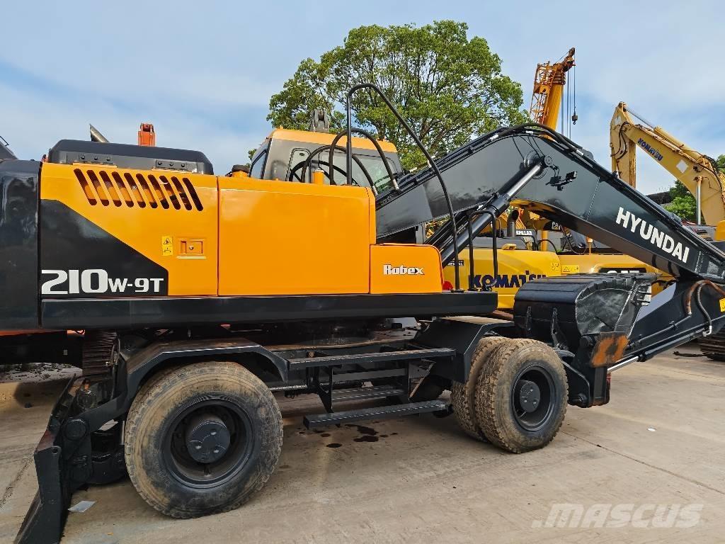 Hyundai R210W-9 Ratiniai ekskavatoriai
