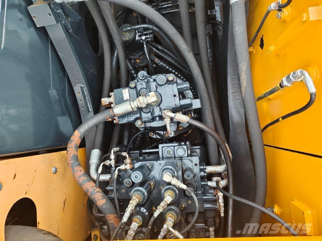 Hyundai R210W-9 Ratiniai ekskavatoriai