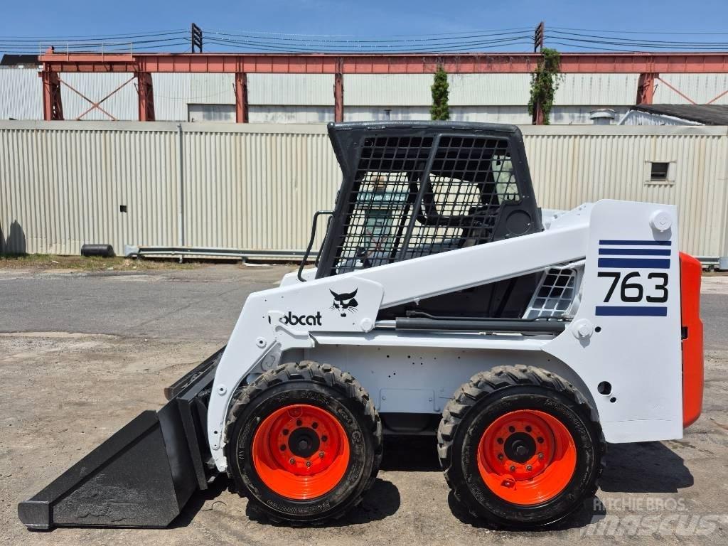 Bobcat 763 Krautuvai su šoniniu pasukimu