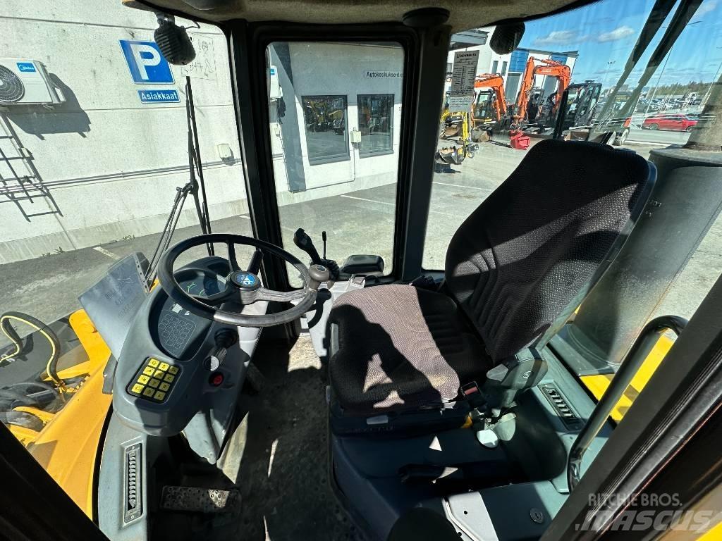 Volvo L 30 B Naudoti ratiniai krautuvai