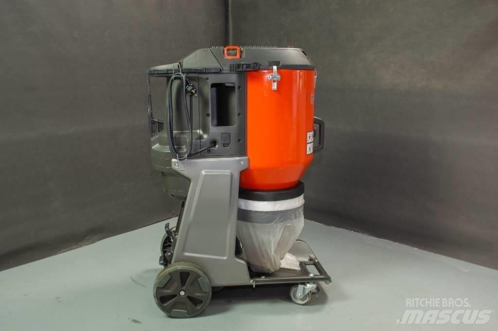 Husqvarna DE120 Statyba - Kita