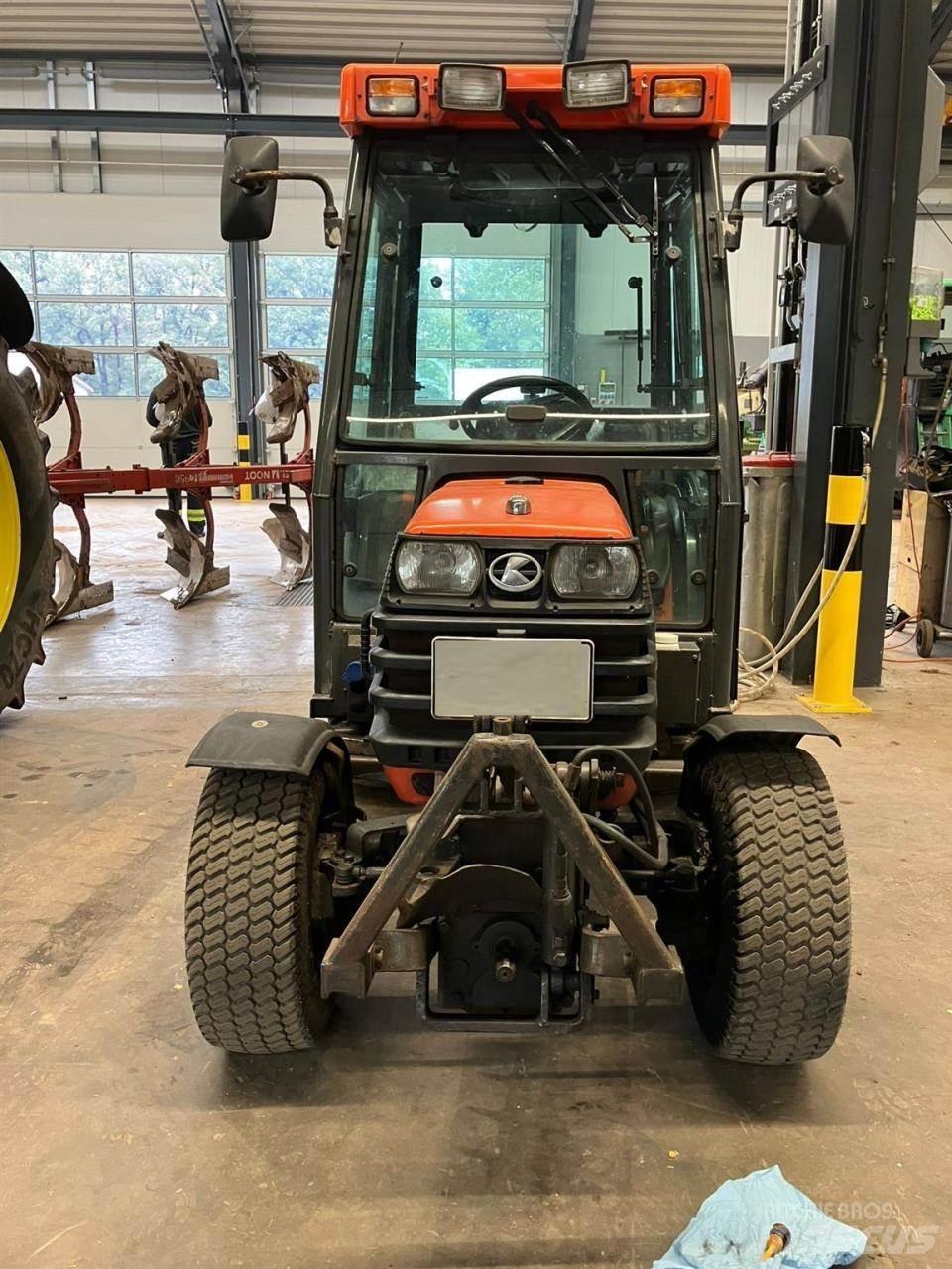 Kubota B2110 Naudoti kompaktiški traktoriai