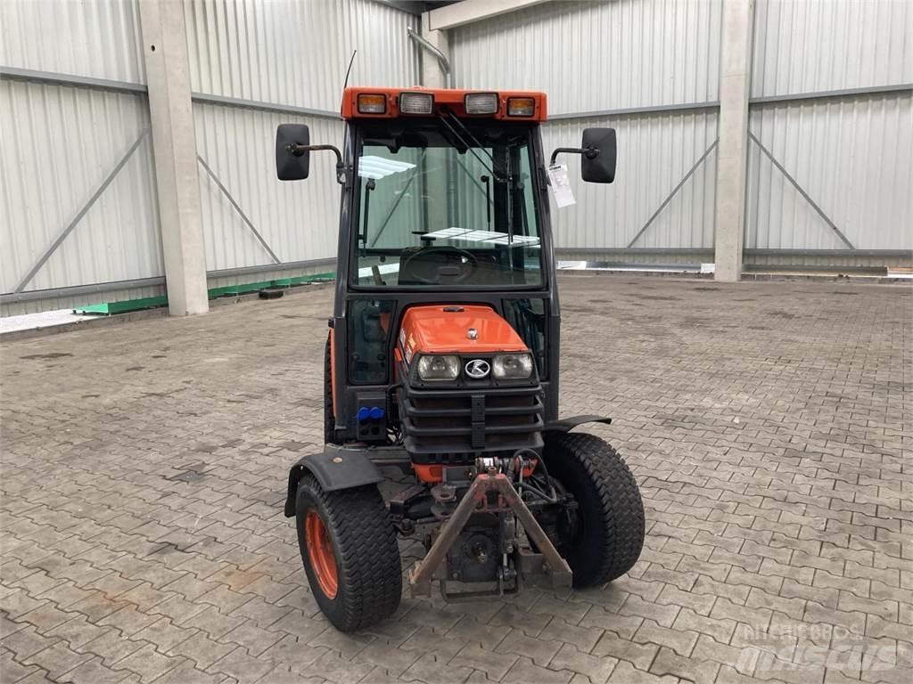 Kubota B2110 Naudoti kompaktiški traktoriai