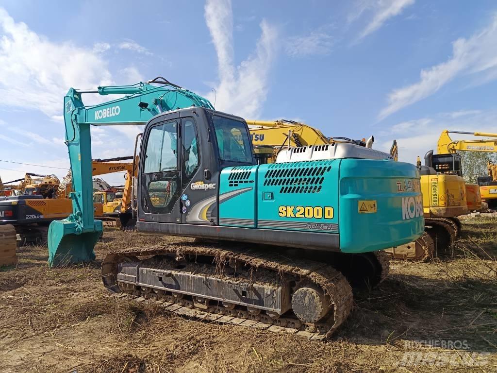 Kobelco SK200D Vikšriniai ekskavatoriai