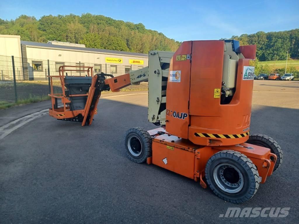 JLG E 300 AJP Alkūniniai keltuvai