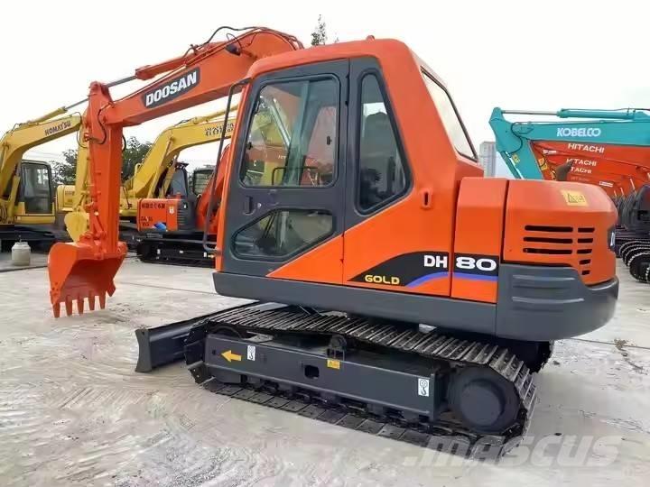 Doosan DH 80 Vikšriniai ekskavatoriai