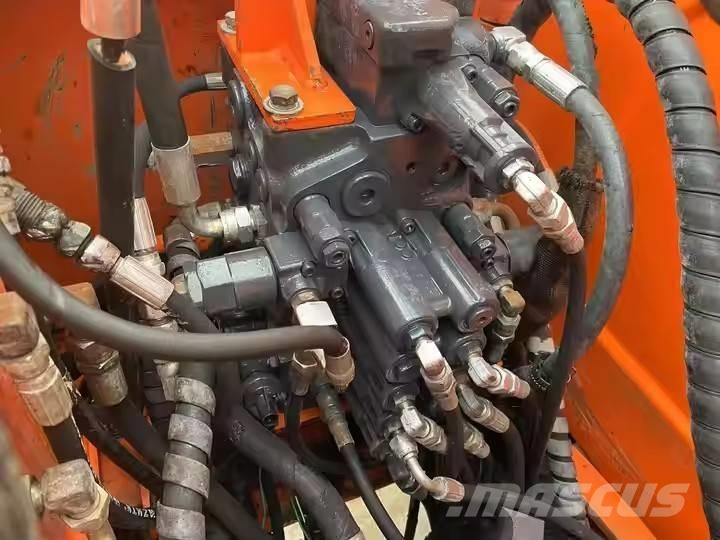 Doosan DH 80 Vikšriniai ekskavatoriai