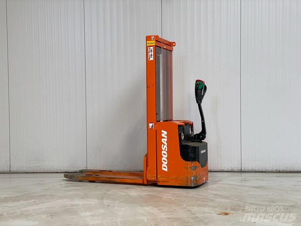 Doosan LEDS12.5C Rankiniai vėžimėliai