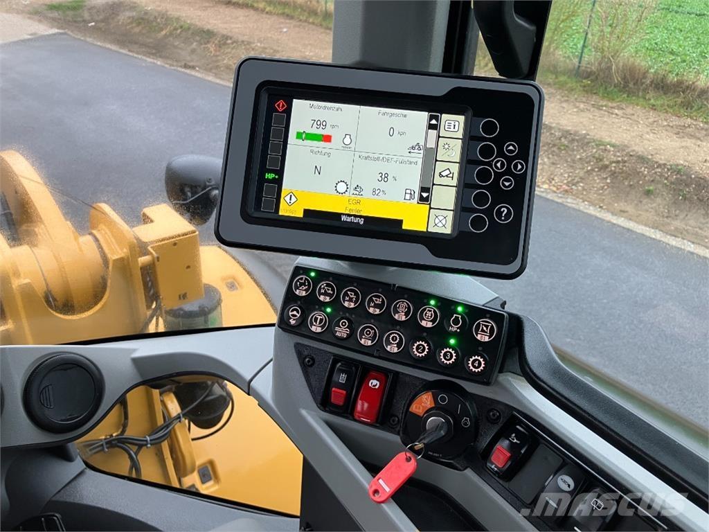 CAT 938 M Naudoti ratiniai krautuvai