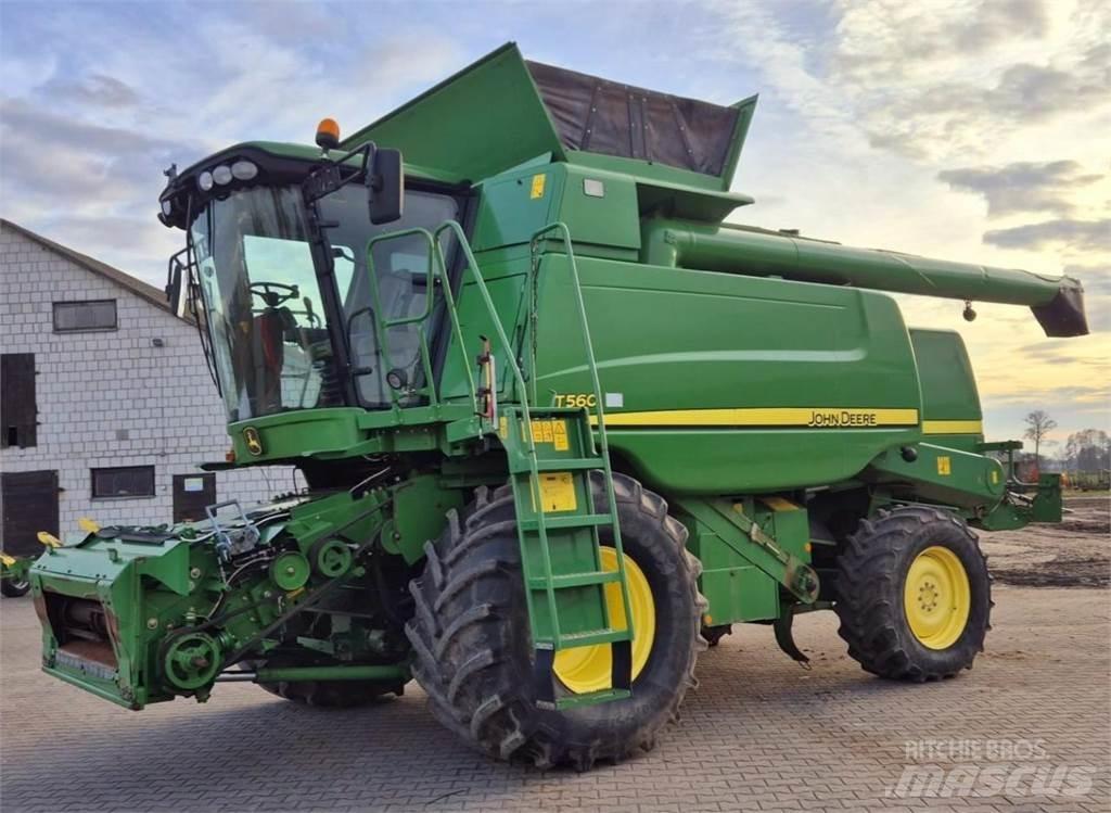 John Deere T560 Derliaus nuėmimo kombainai