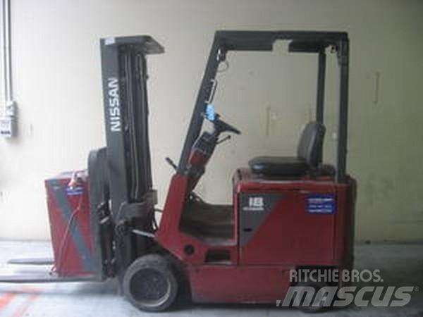 Nissan CM01 Elektriniai šakiniai krautuvai