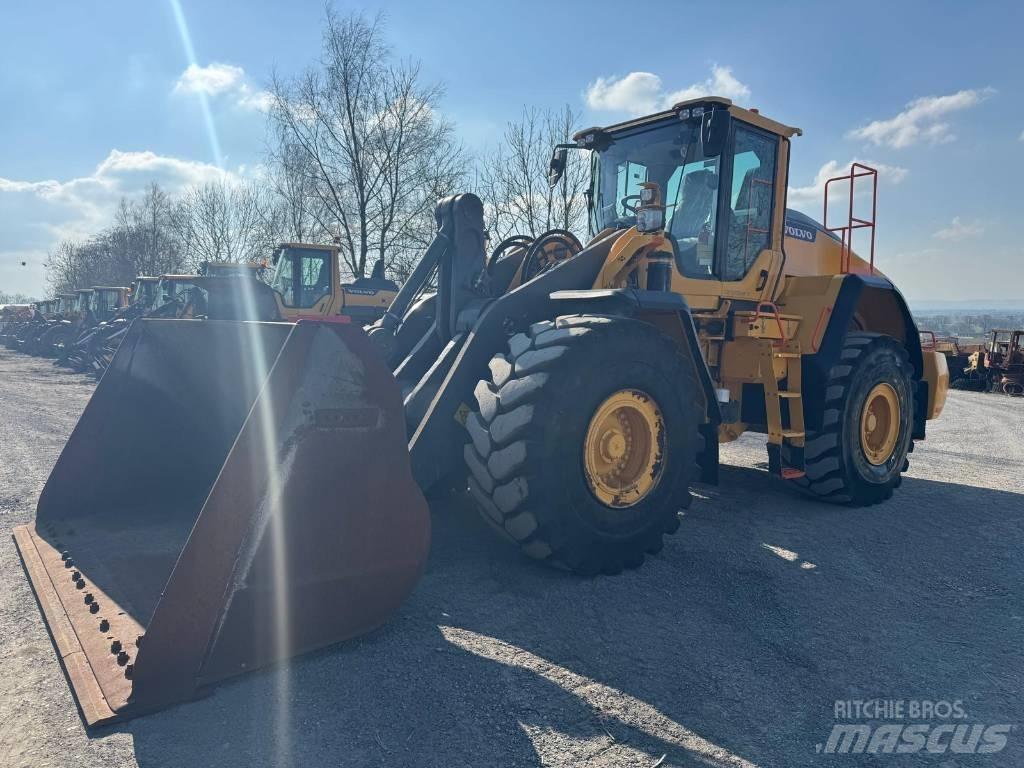 Volvo L 180 H Naudoti ratiniai krautuvai
