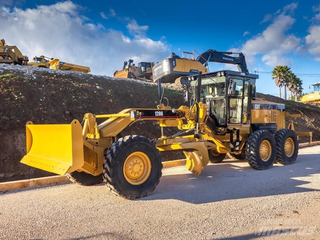 CAT 120 H VHP Greideriai