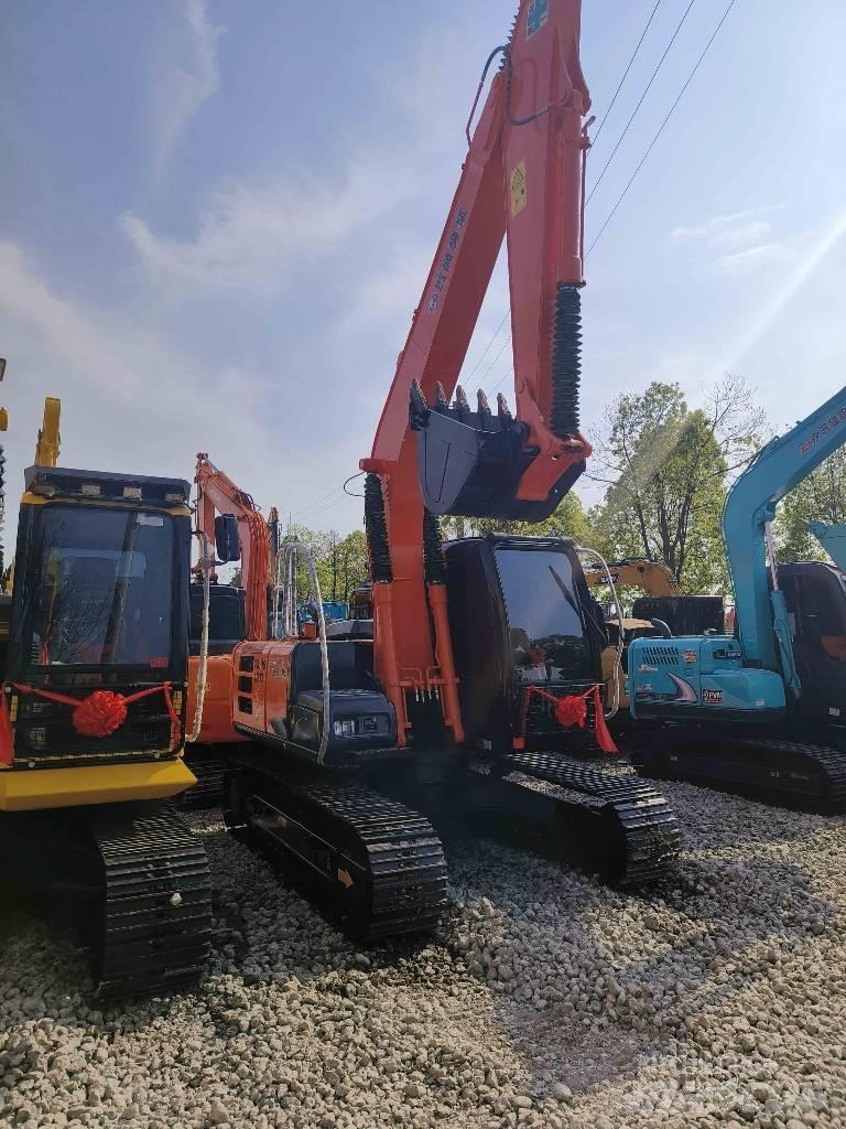 Hitachi ZX 120 Vikšriniai ekskavatoriai