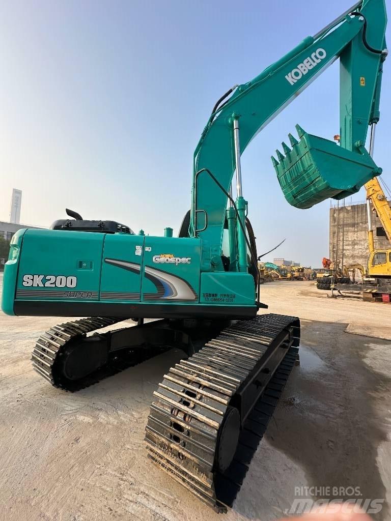 Kobelco SK 200-8 Vikšriniai ekskavatoriai