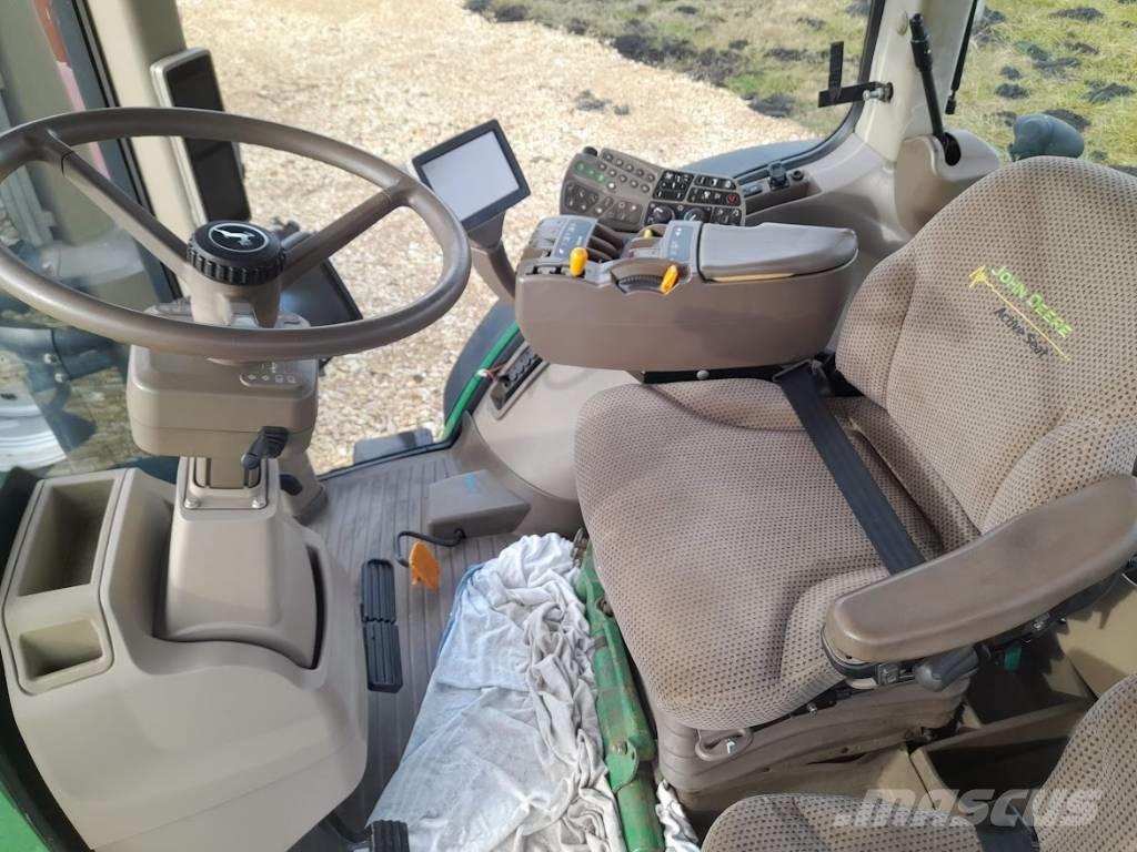 John Deere 8310 R Traktoriai