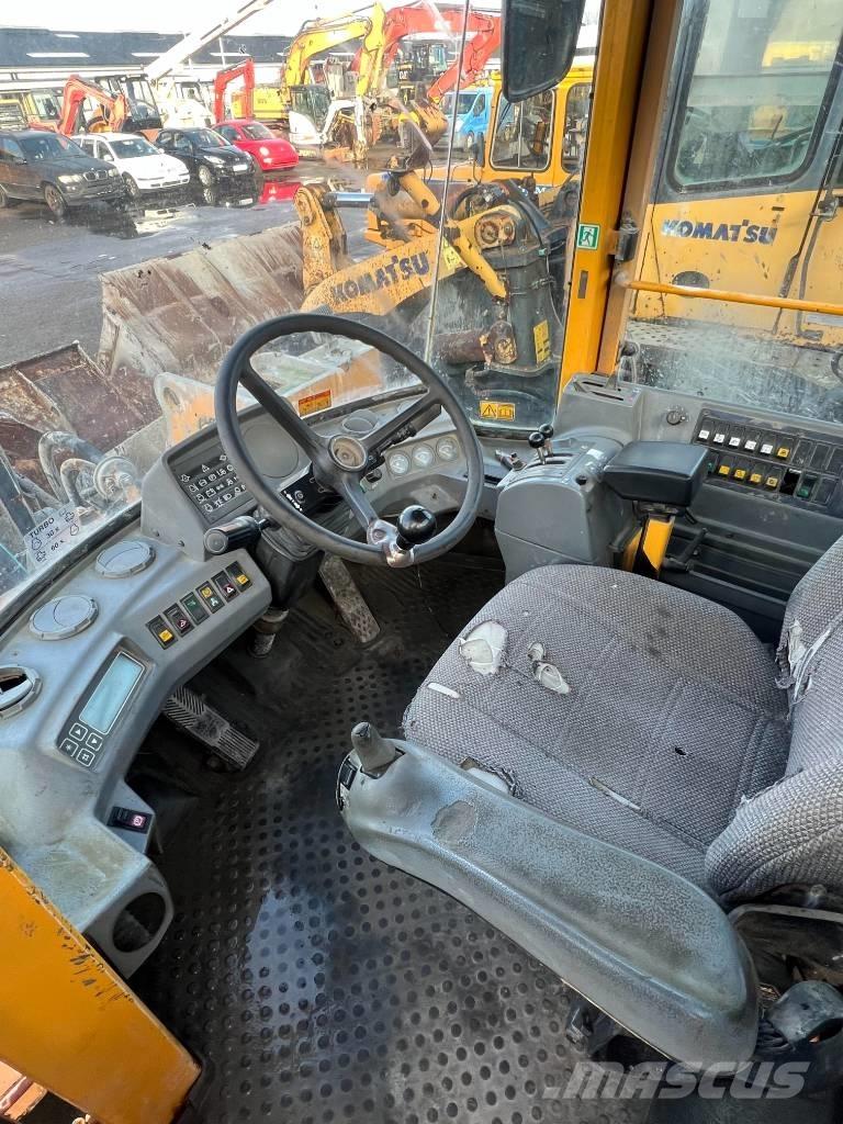 Volvo L 120 C Naudoti ratiniai krautuvai