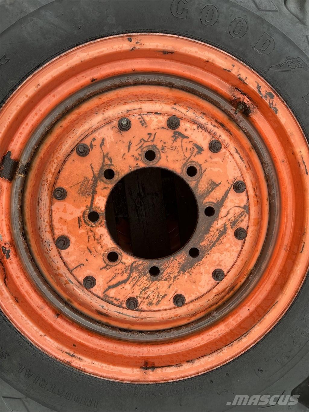 Goodyear 16,9-30 Padangos, ratai ir ratlankiai