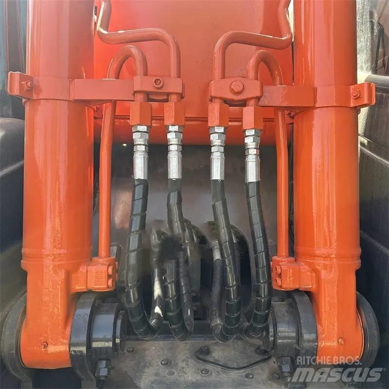 Hitachi ZX 130 Vikšriniai ekskavatoriai