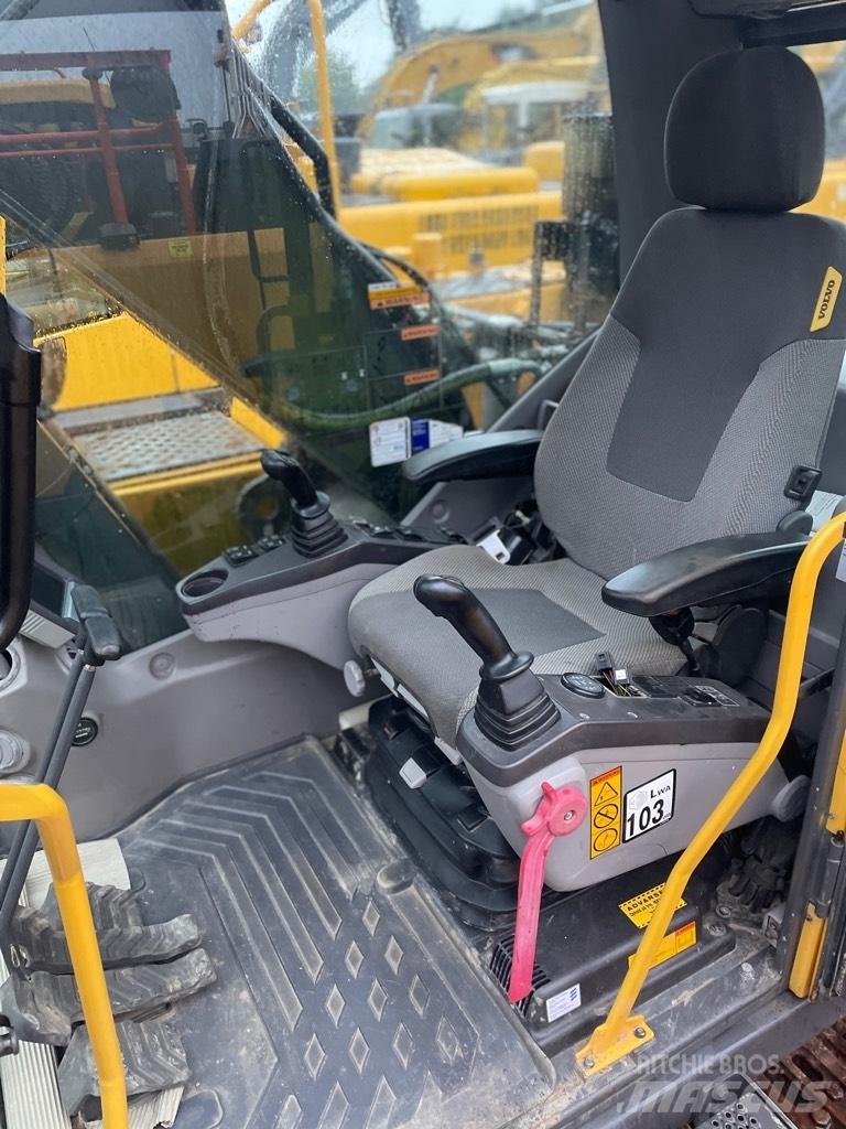 Volvo EC210C Vikšriniai ekskavatoriai