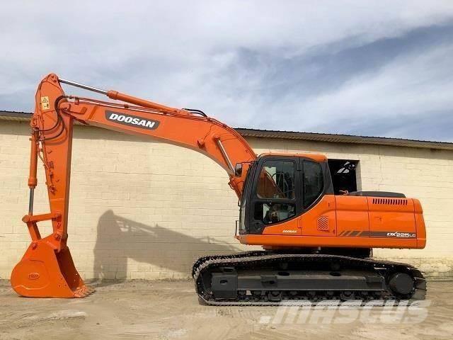 Doosan dx225 Vikšriniai ekskavatoriai