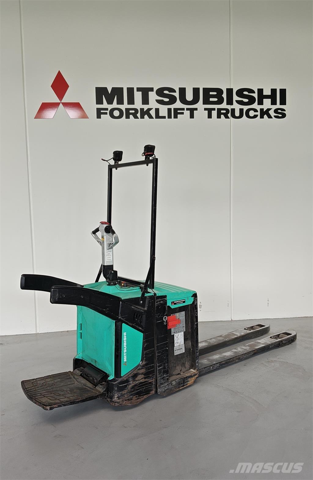 Mitsubishi PBV20N2 Keltuvai su platforma operatoriui