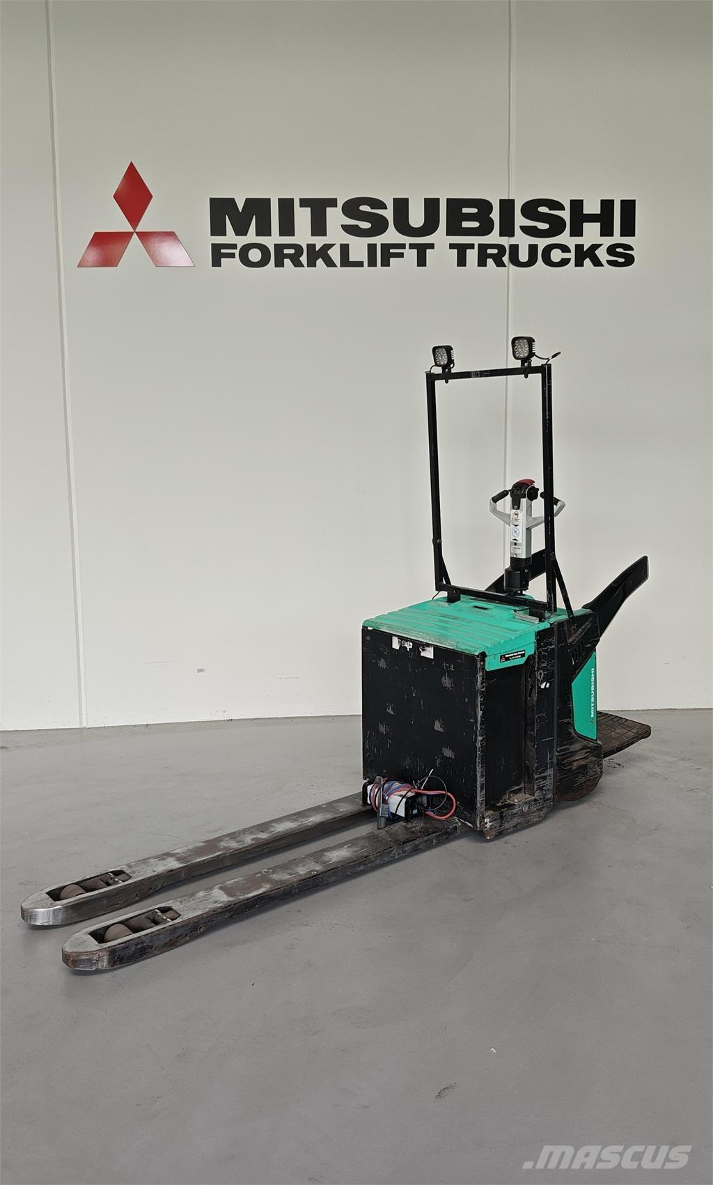 Mitsubishi PBV20N2 Keltuvai su platforma operatoriui