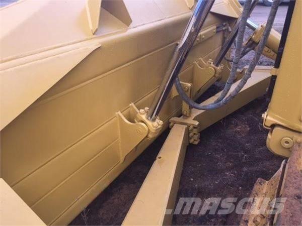 CAT D 6 R Vikšriniai buldozeriai
