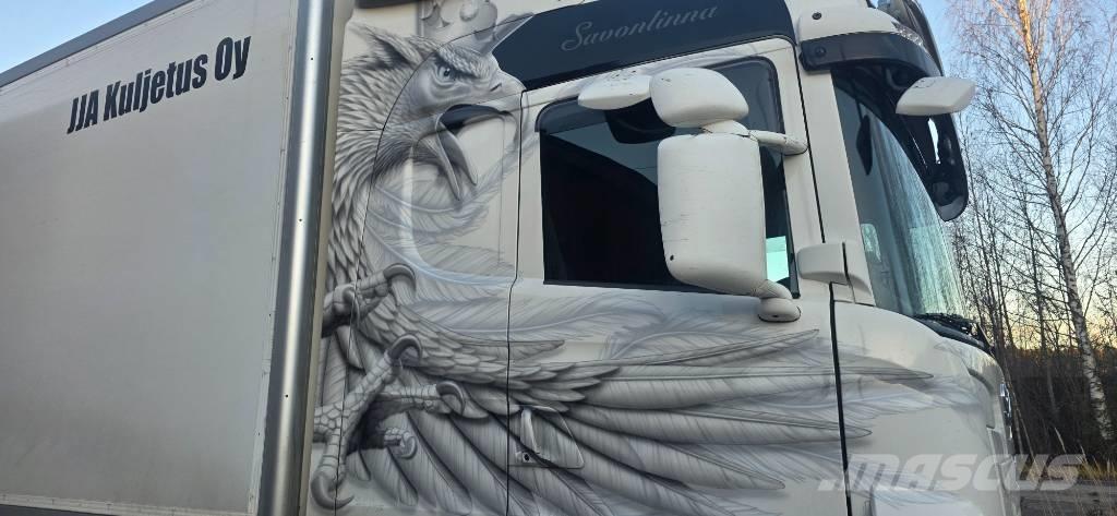 Scania R 360 Sunkvežimiai su dengtu kėbulu