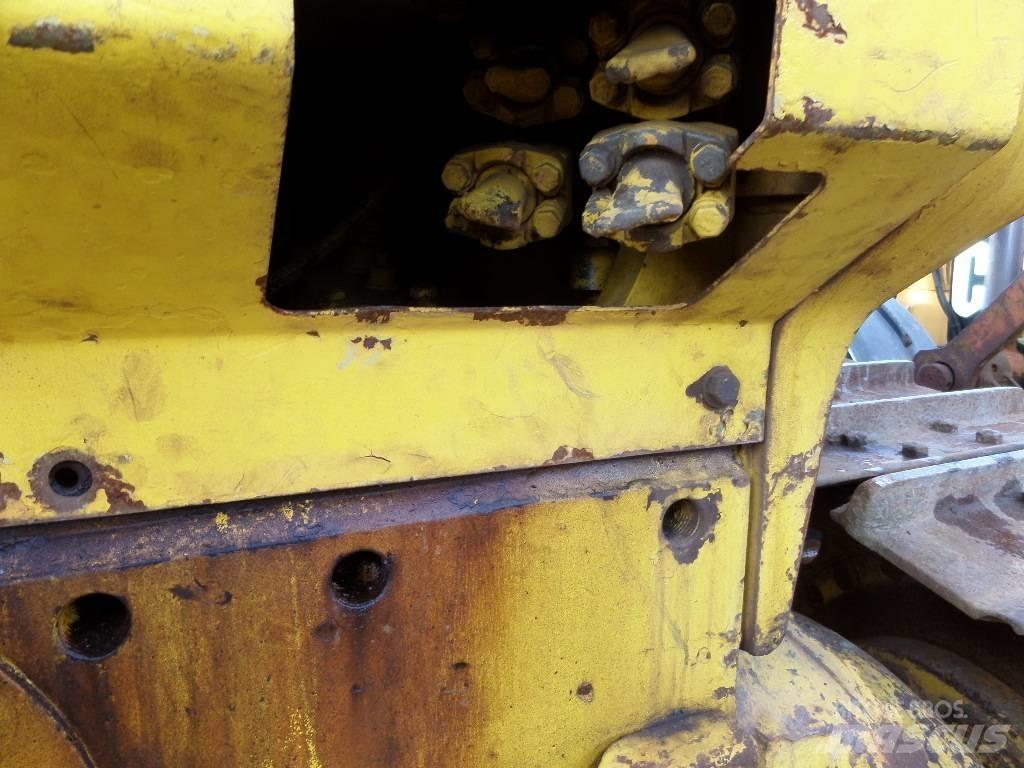 Komatsu D85P-21 Vikšriniai buldozeriai