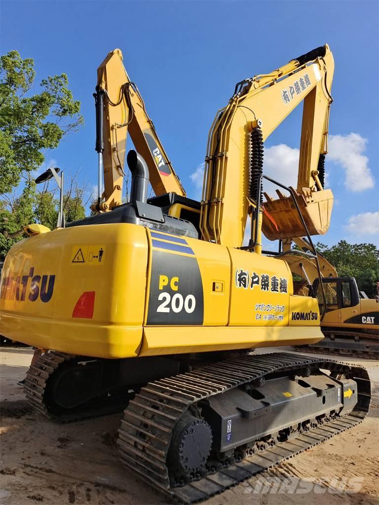 Komatsu PC 200 Vikšriniai ekskavatoriai