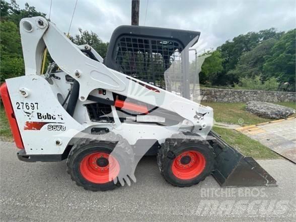 Bobcat S570 Krautuvai su šoniniu pasukimu