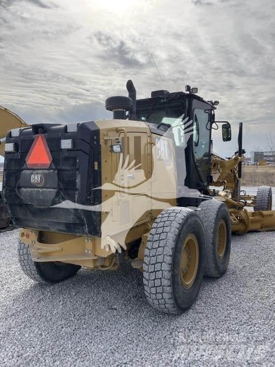 CAT 140 Greideriai