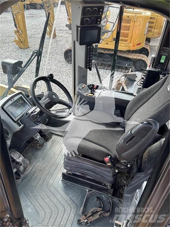 CAT 962M Naudoti ratiniai krautuvai