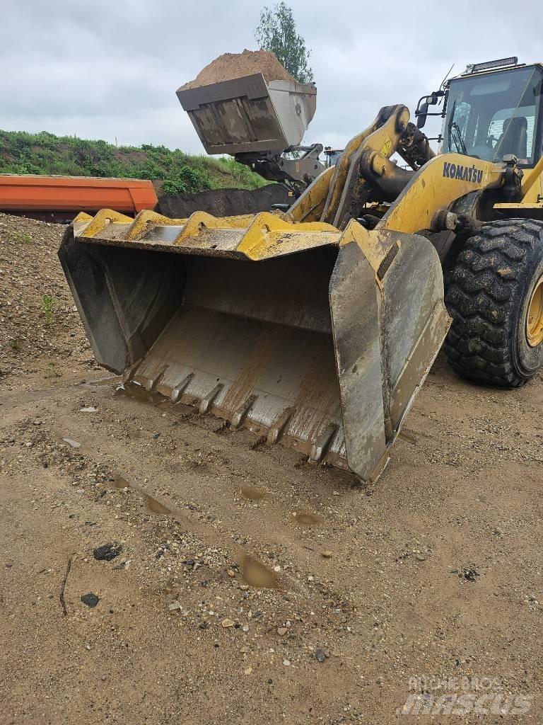 Komatsu WA 470 Naudoti ratiniai krautuvai