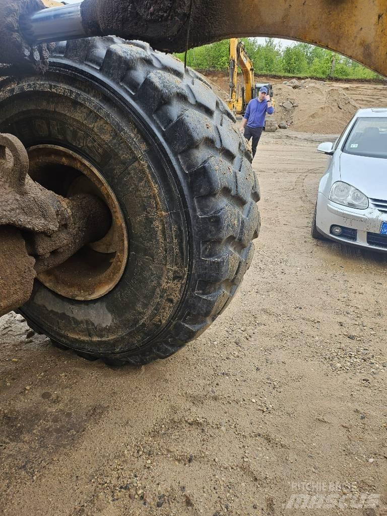 Komatsu WA 470 Naudoti ratiniai krautuvai