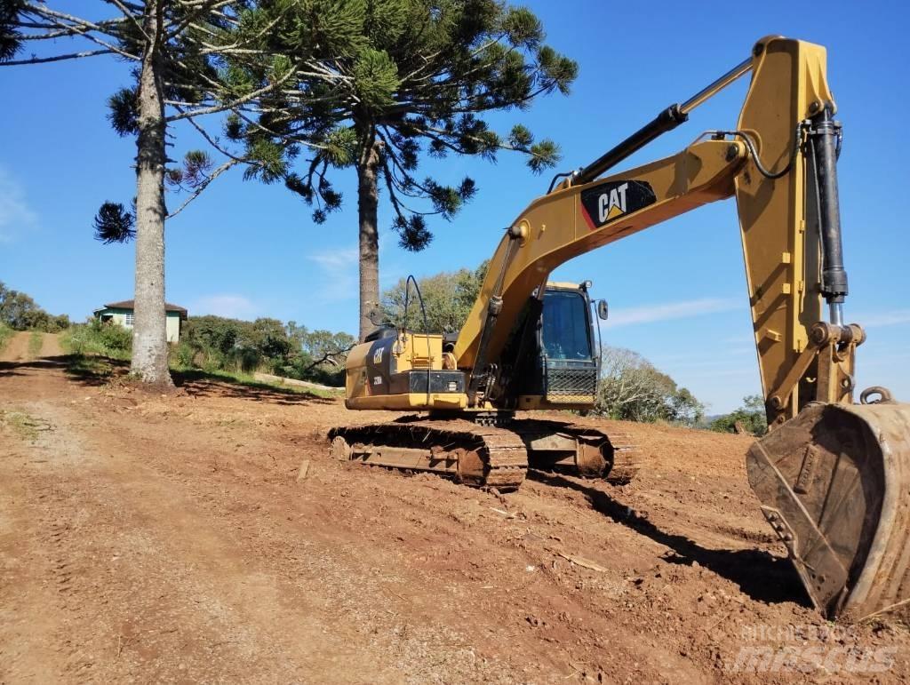 CAT 320D2 Vikšriniai ekskavatoriai