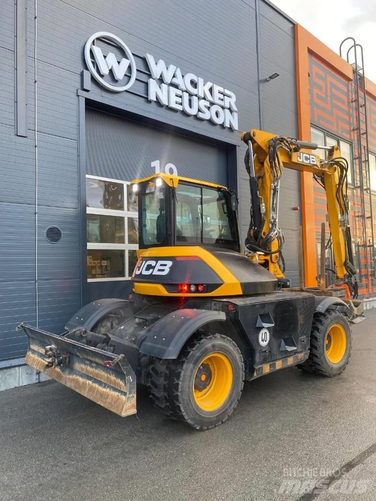 JCB 110 W Ratiniai ekskavatoriai