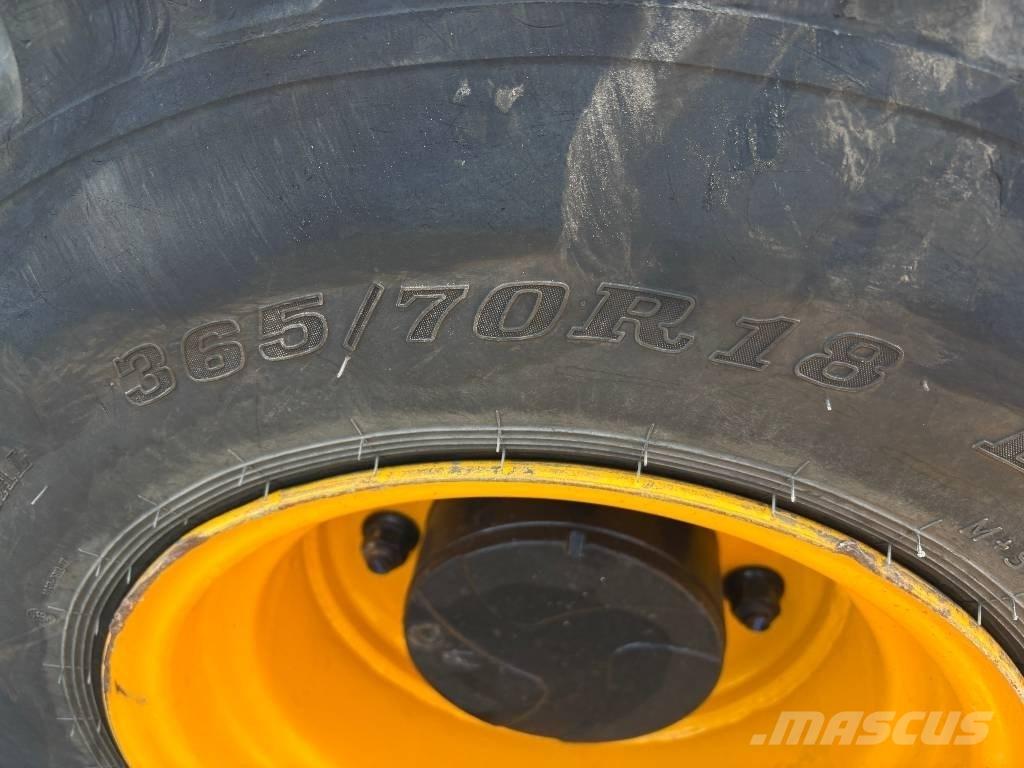JCB 407 Naudoti ratiniai krautuvai