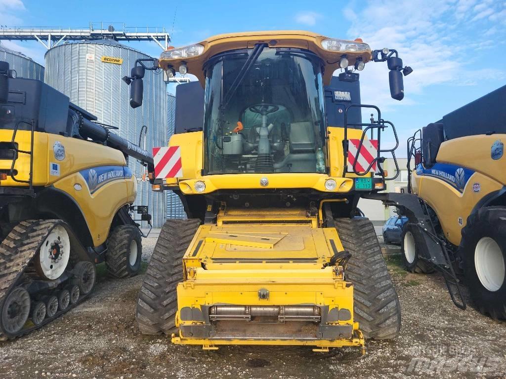 New Holland CR 9090 Derliaus nuėmimo kombainai