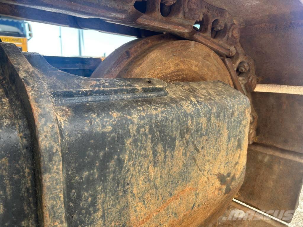 CAT 330 FL Vikšriniai ekskavatoriai