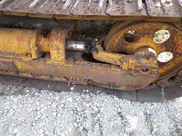 Komatsu D20S-3 Vikšriniai buldozeriai