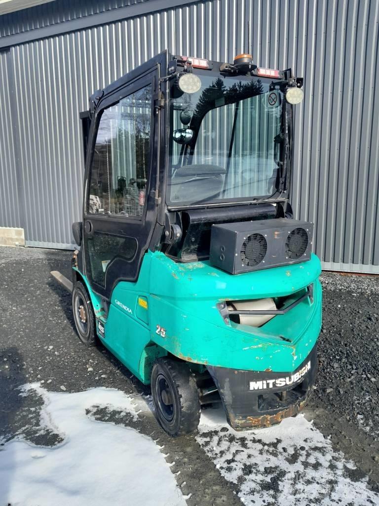 Mitsubishi FD 25 N Dyzeliniai krautuvai
