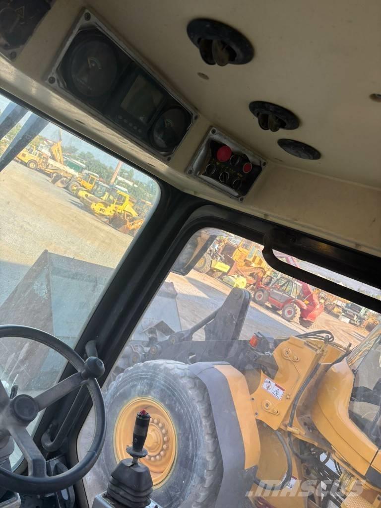  Max Com R712 Pneumo volai