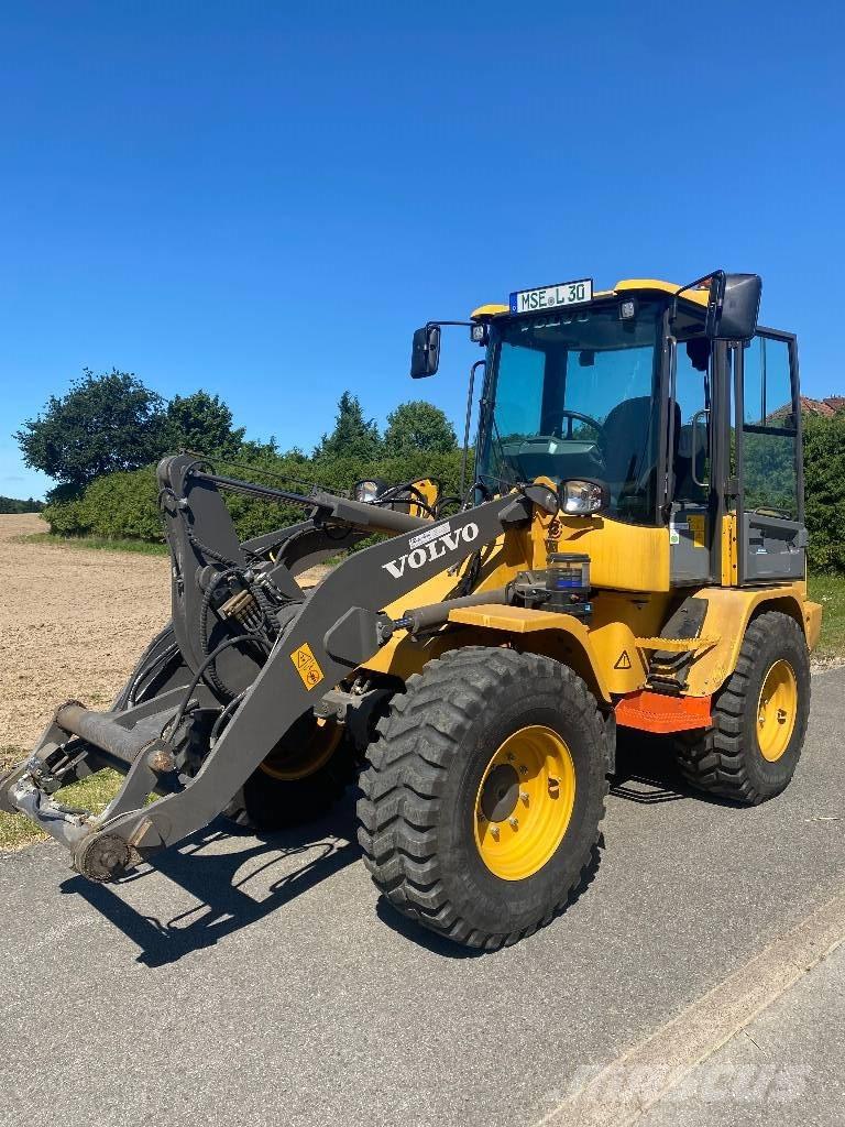 Volvo L30GS Naudoti ratiniai krautuvai