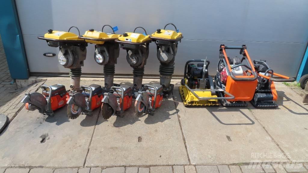 Wacker BS50-2 Plūktuvai