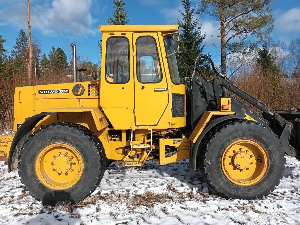 Volvo BM 4200 Naudoti ratiniai krautuvai