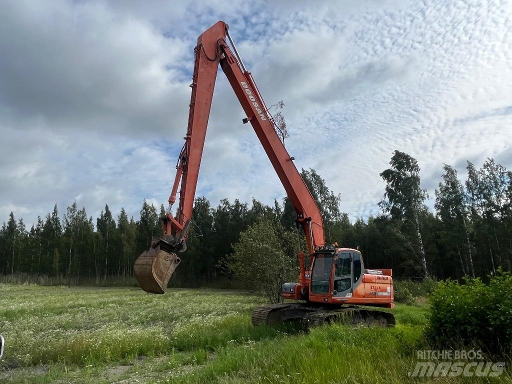 Doosan DX 225 LC Aukštuminiai ekskavatoriai