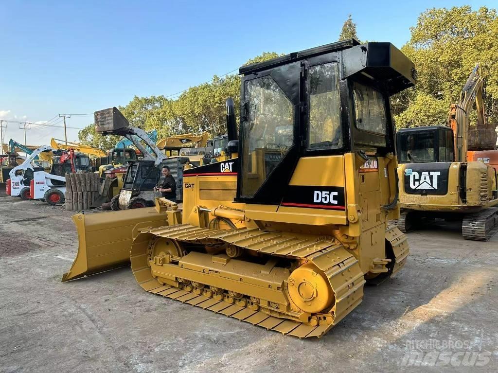 CAT D 5 C Vikšriniai buldozeriai
