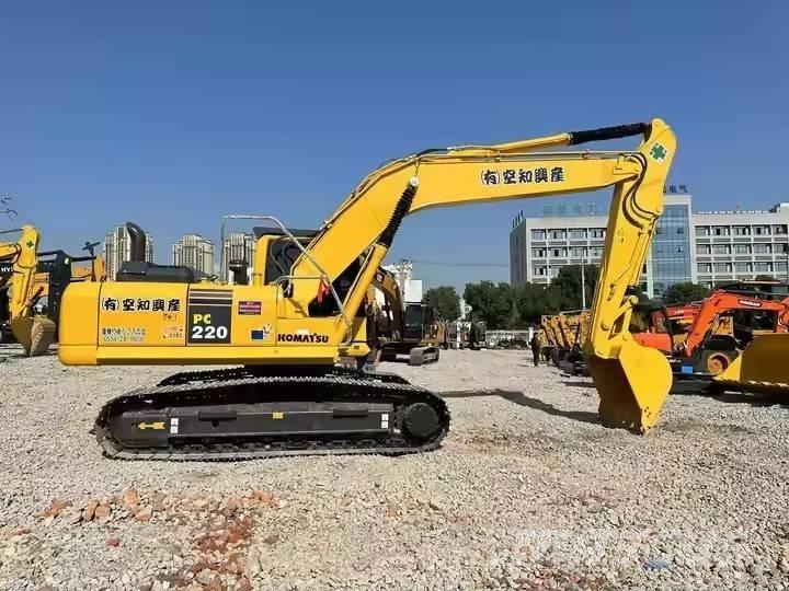 Komatsu PC 220 Vikšriniai ekskavatoriai